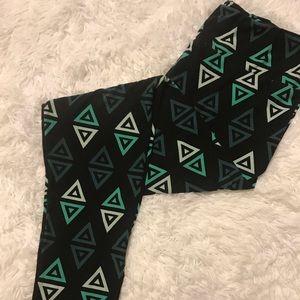 LuLaRoa Black and Green Geometric Leggings